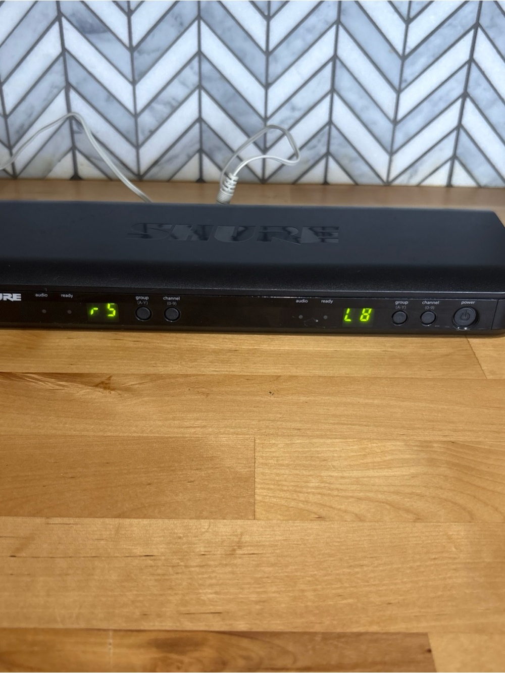 Shure BLX88 J10 Wireless Receiver 584-608 MHz W/ Power Adapter